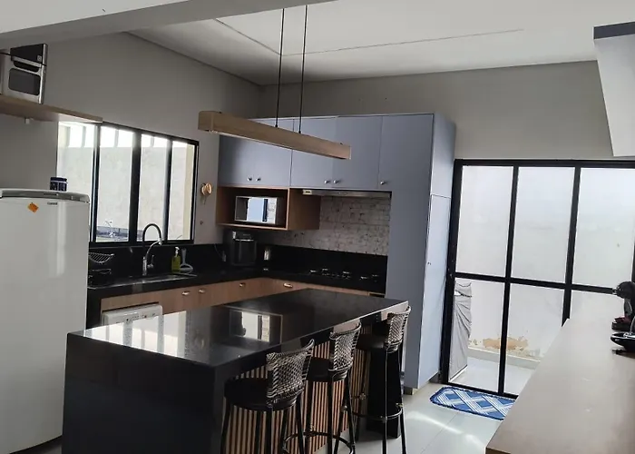 Linda Casa Com Piscina